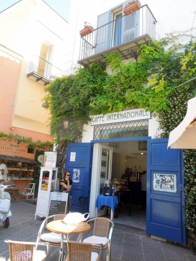 Appartamenti Su Piazza Matteotti Forio Centralissimi Exterior photo