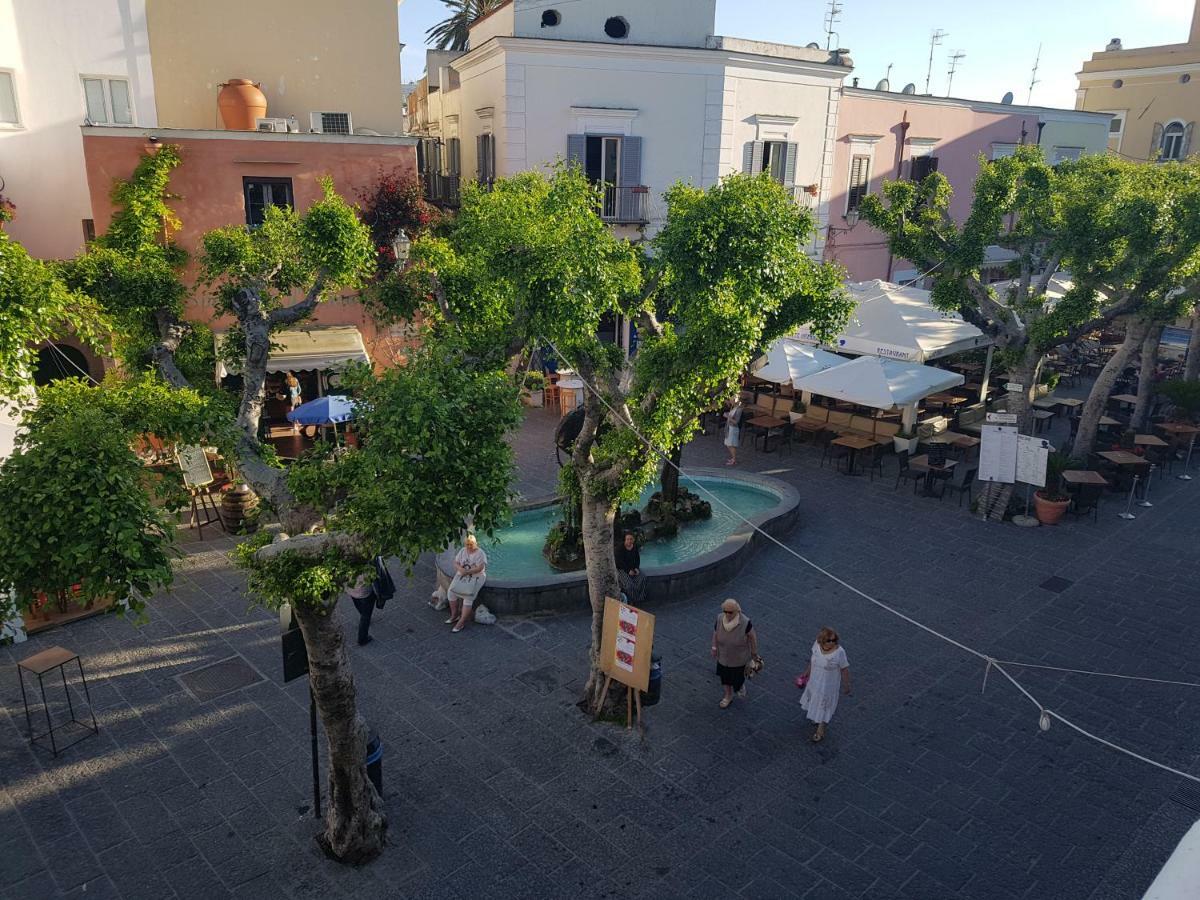 Appartamenti Su Piazza Matteotti Forio Centralissimi Exterior photo