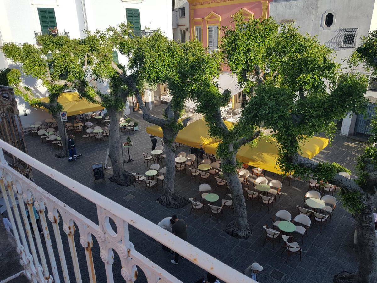 Appartamenti Su Piazza Matteotti Forio Centralissimi Exterior photo